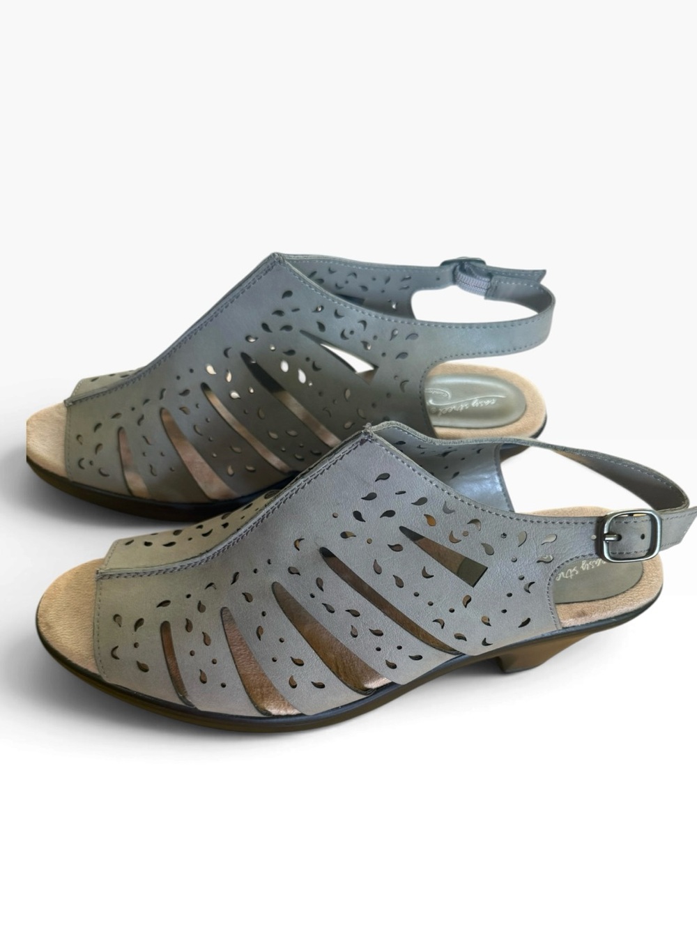 Women’s Easy Street Comfort Wave slingback sandals in gray Size 9 1/2 W
